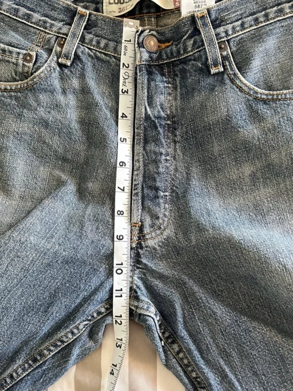 Vintage 2000's Levi's 567 Loose Bootcut Medium Wash Denim Jeans Size 33x30